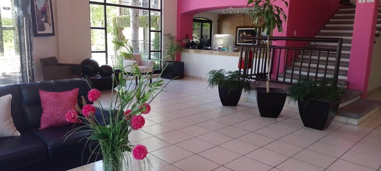 Alvaro Obregon Hotel Ejecutivo Aeropuerto מראה חיצוני תמונה