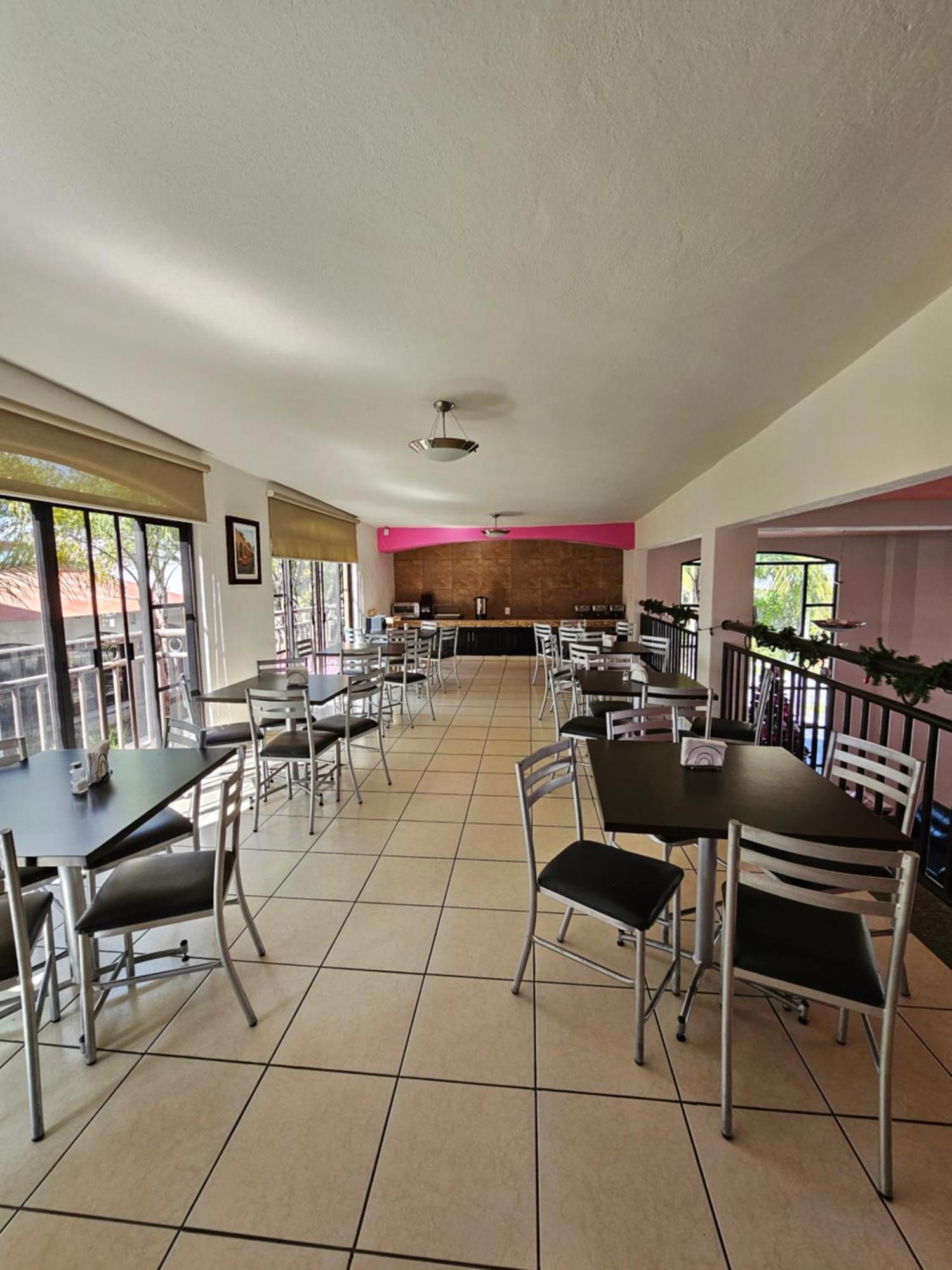 Alvaro Obregon Hotel Ejecutivo Aeropuerto מראה חיצוני תמונה