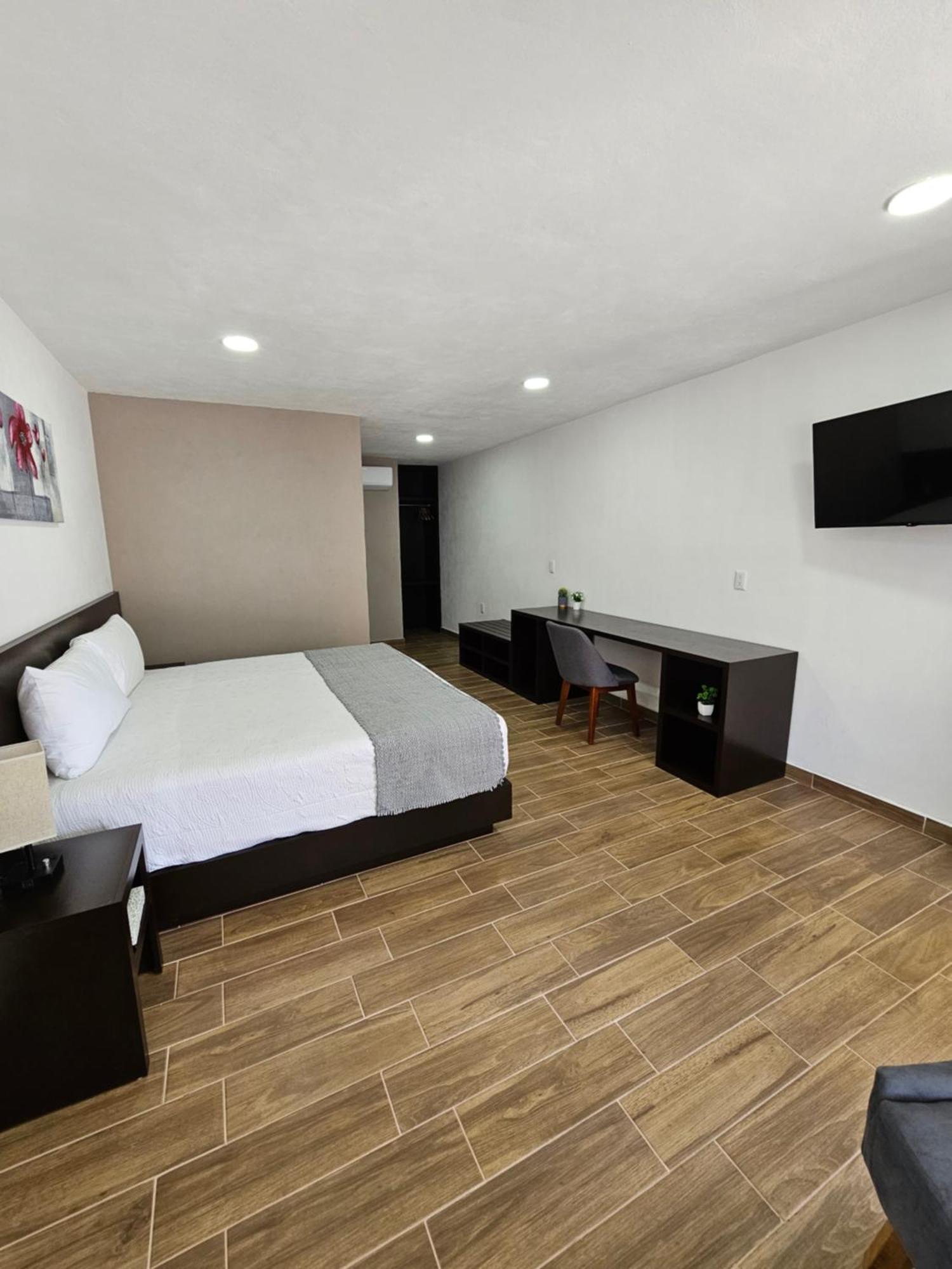 Alvaro Obregon Hotel Ejecutivo Aeropuerto מראה חיצוני תמונה